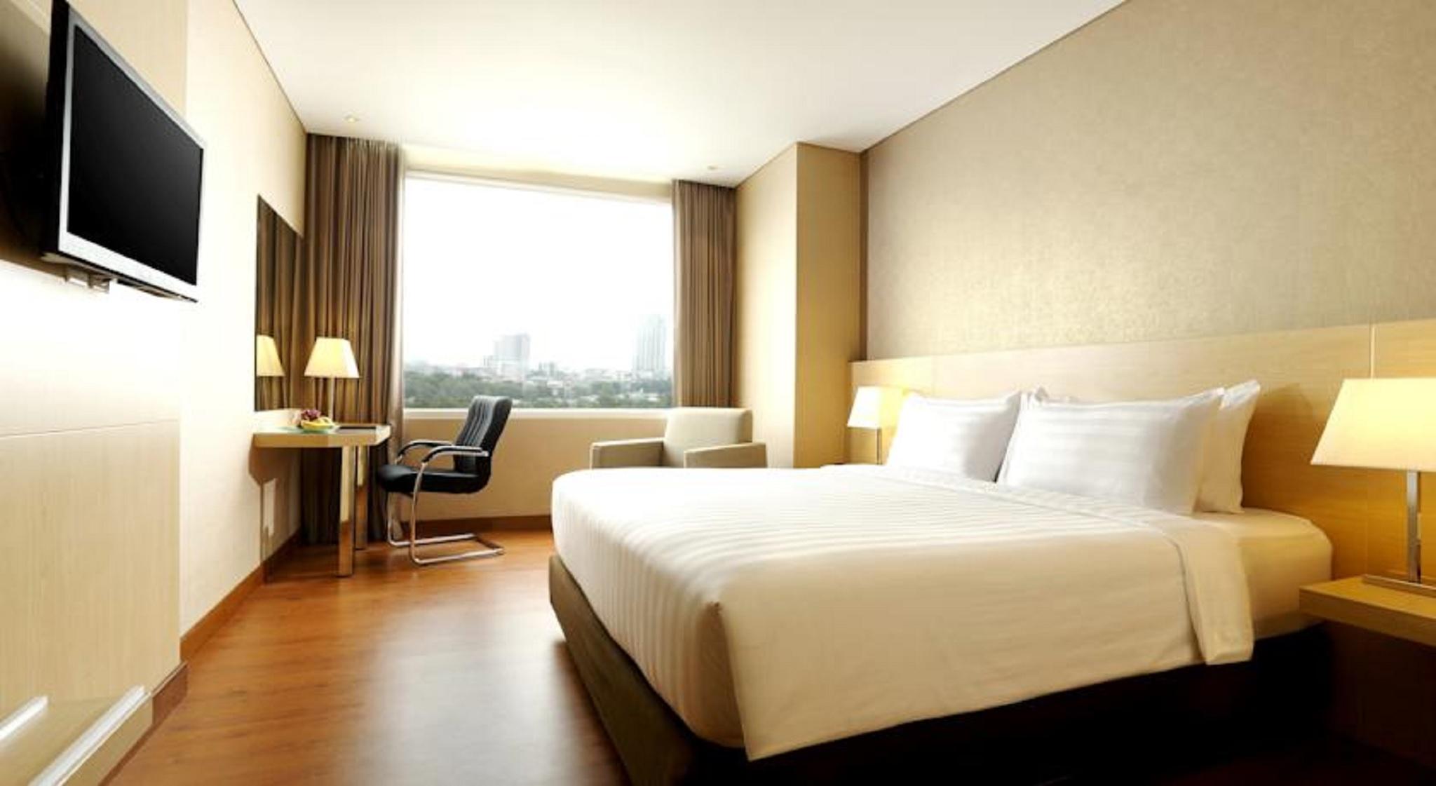 Hotel Santika Premiere Gubeng Сурабая Екстериор снимка