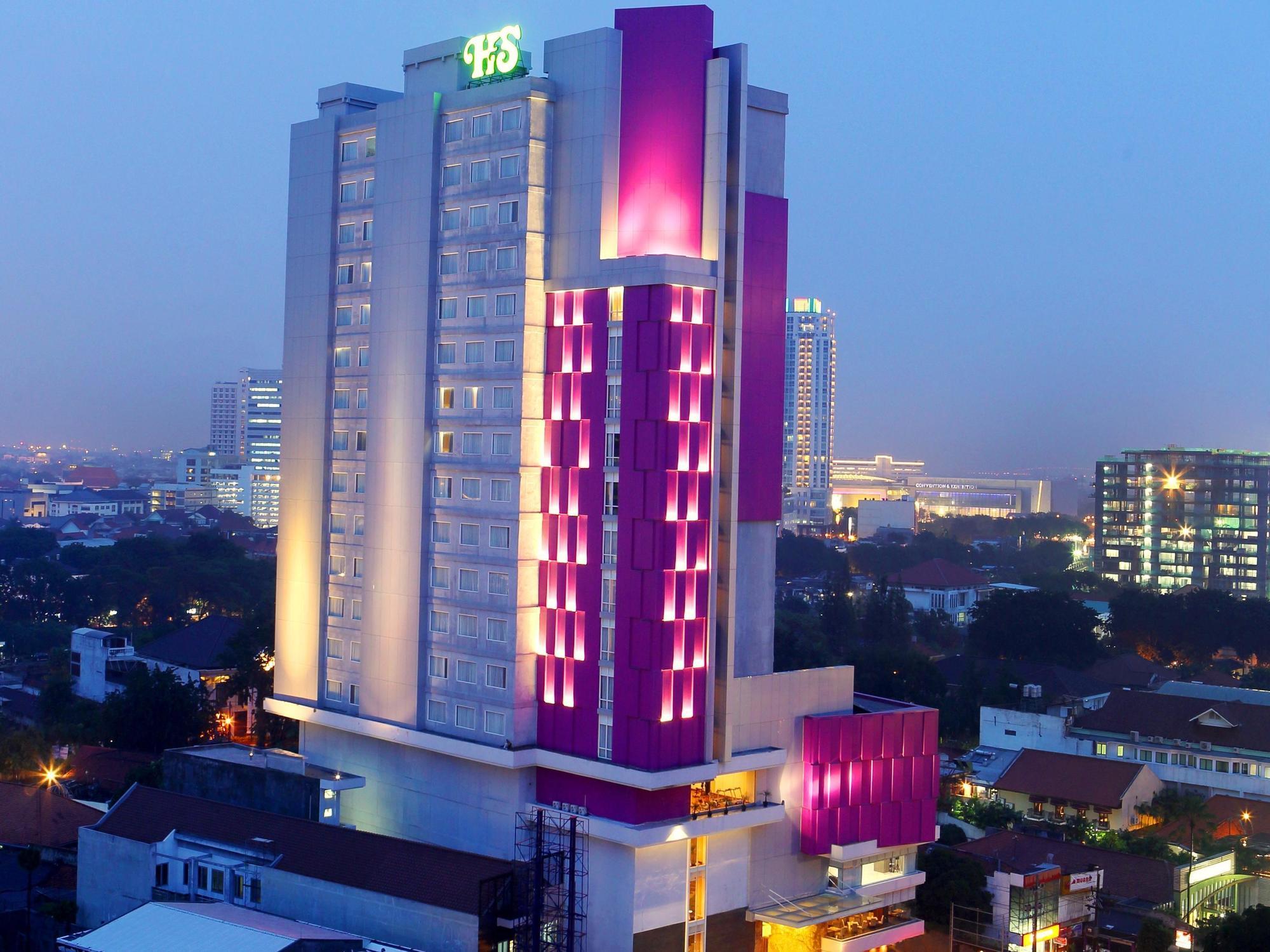 Hotel Santika Premiere Gubeng Сурабая Екстериор снимка