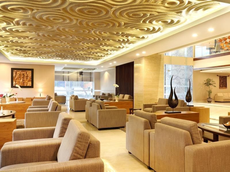 Hotel Santika Premiere Gubeng Сурабая Екстериор снимка